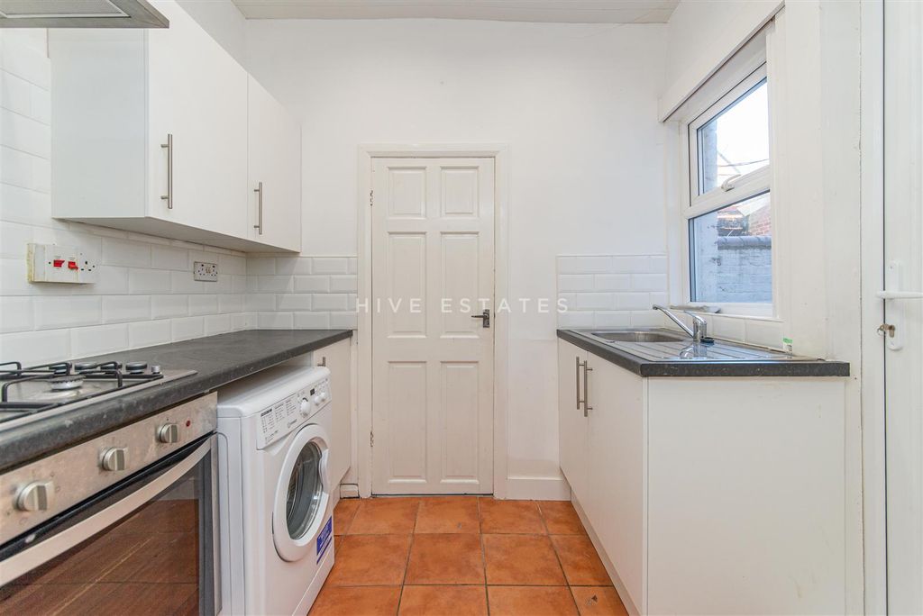 Property photo 2 of 10 W-2755.Jpg