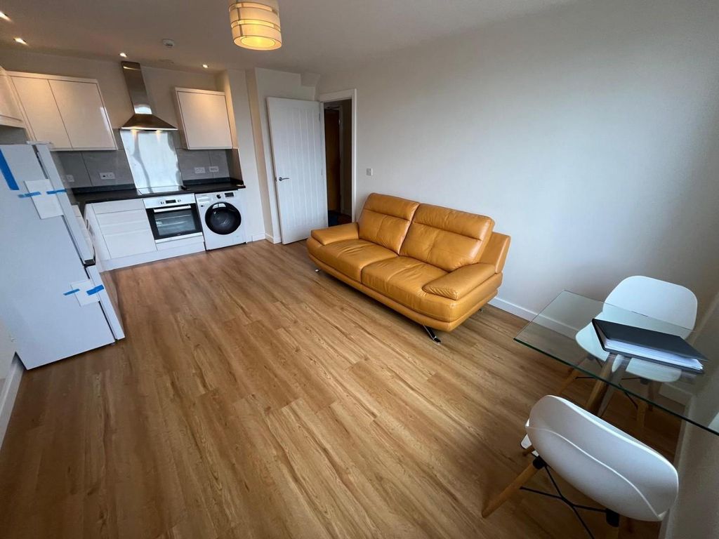 Property photo 3 of 9 Lounge
