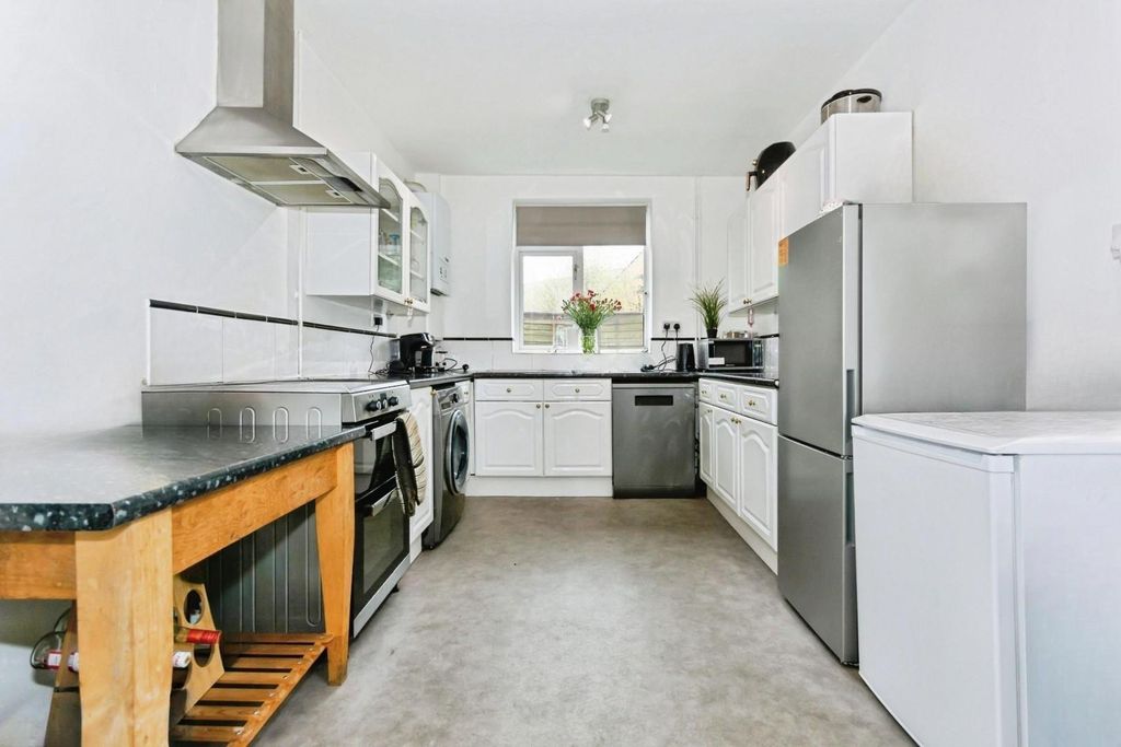 Property photo 2 of 13 13.Jpg