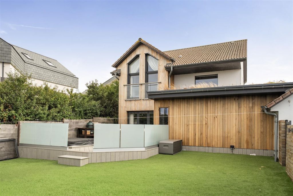 Property photo 2 of 33 Rear Elevation & Garden