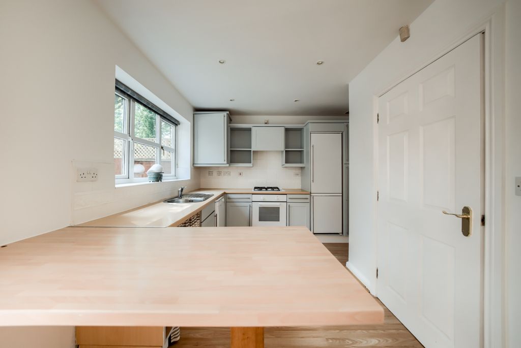 Property photo 3 of 26 Xt5A9329-Hdr(3)