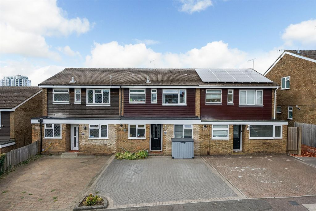 Property photo 1 of 14 20-Charlesworth-Close-3.Jpg