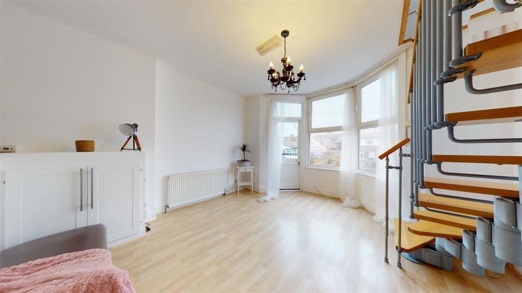Property photo 3 of 10 5.Jpg