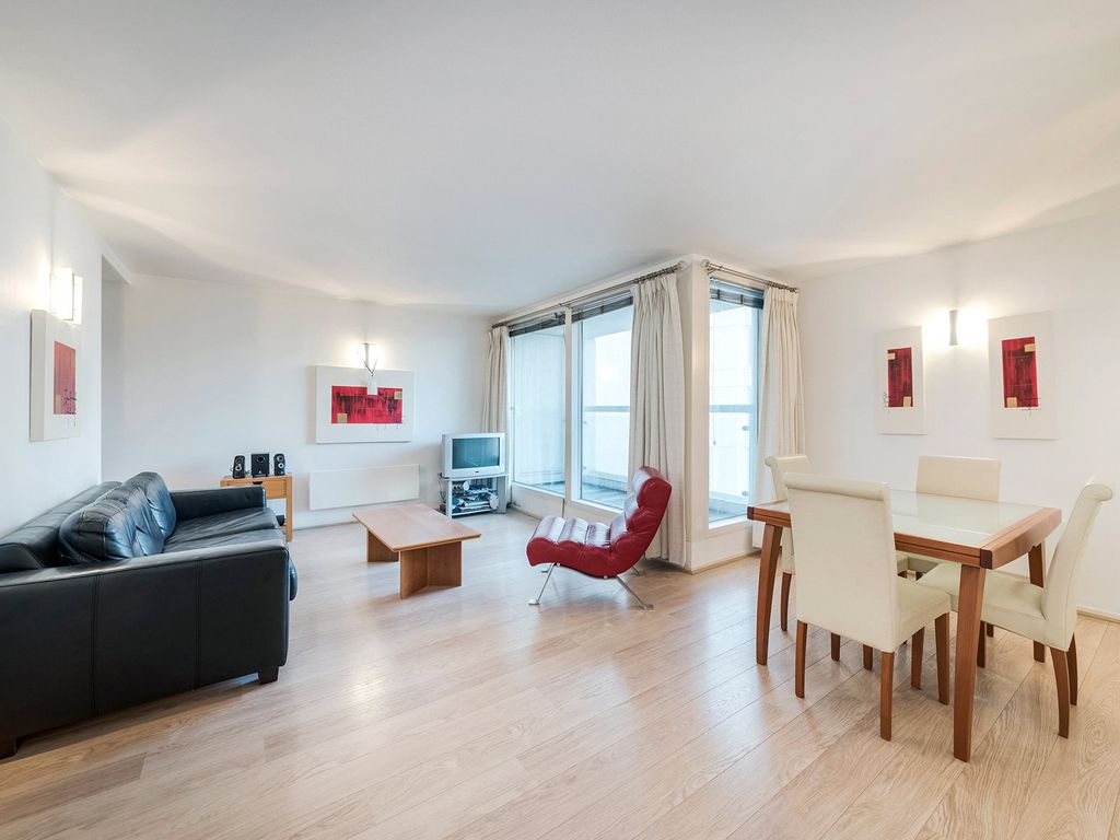 Property photo 1 of 8 Docklands E14