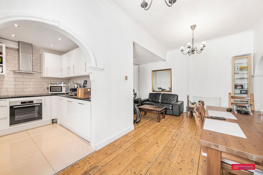 Property photo 1 of 7 Open Plan Living