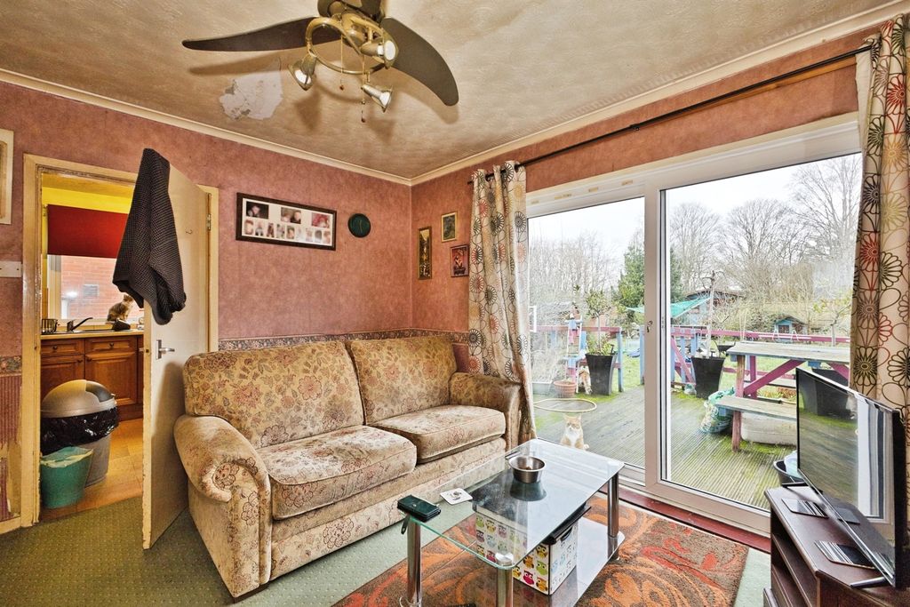 Property photo 3 of 13