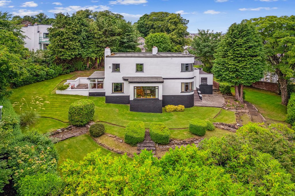 Property photo 1 of 52