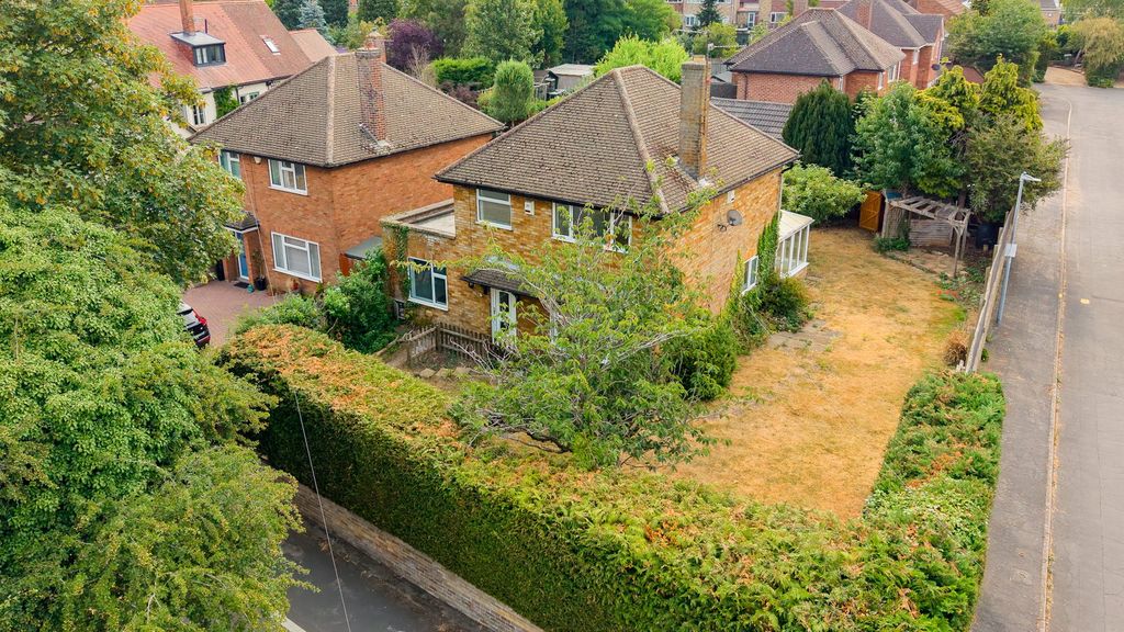 Property photo 1 of 27