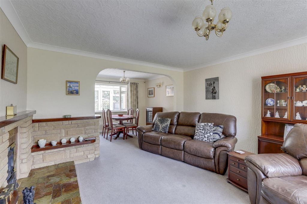 Property photo 3 of 33 110625_18.Jpg