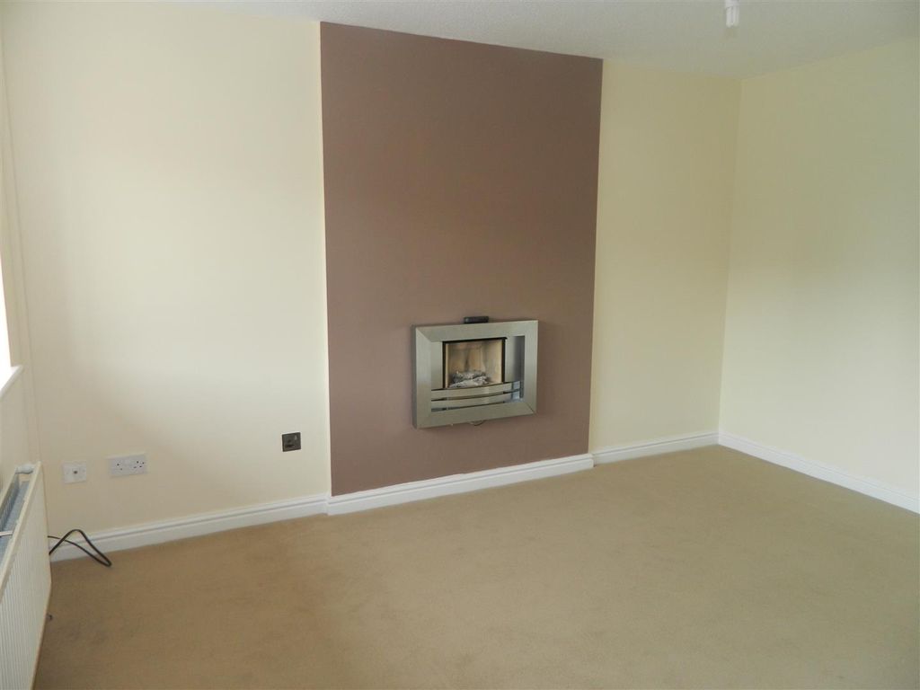 Property photo 2 of 10 Lounge