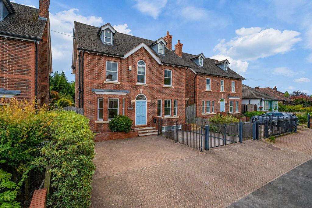 Property photo 1 of 41