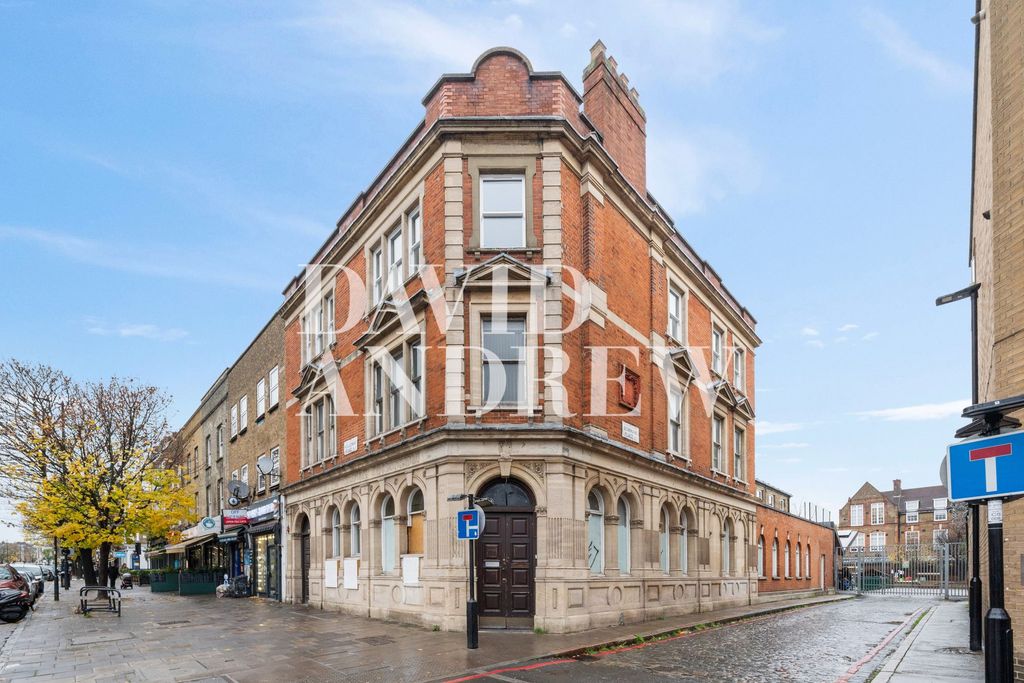 Property photo 2 of 12