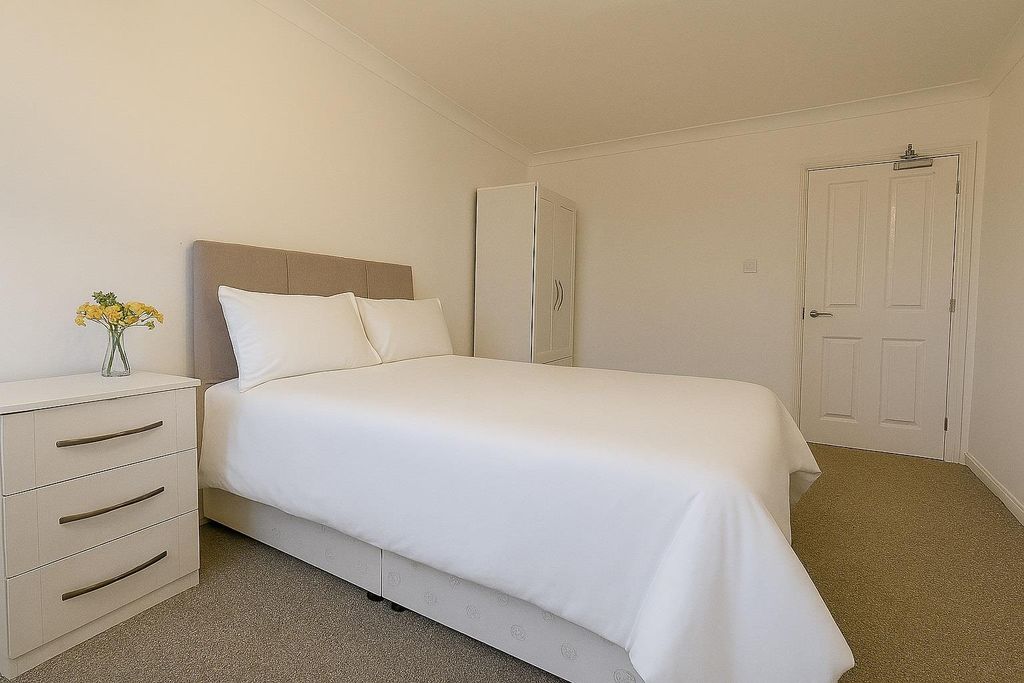 Property photo 1 of 7 Dressed Bed