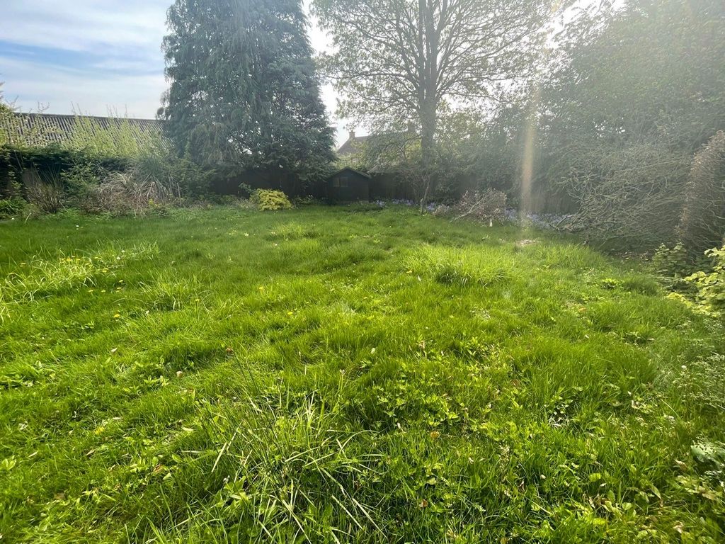 Property photo 1 of 2