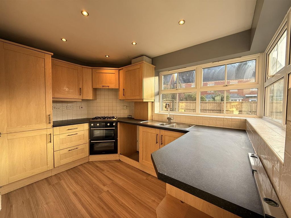 Property photo 3 of 12 Img_3906.Jpeg