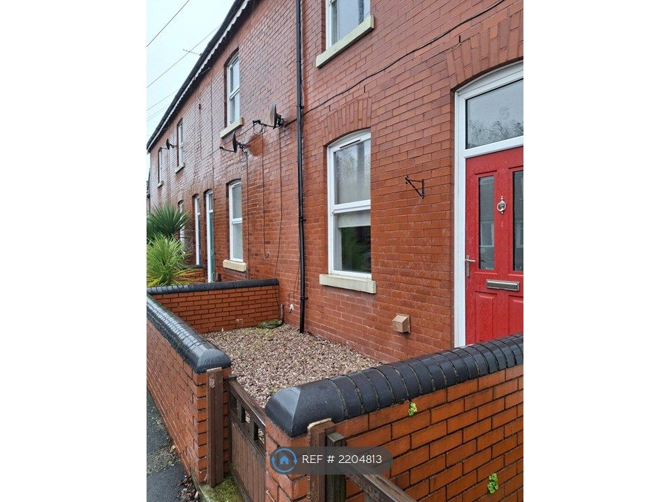 Property photo 2 of 18