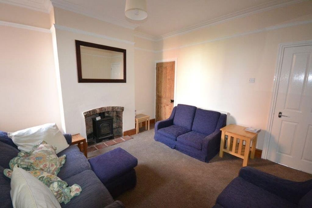 Property photo 3 of 23