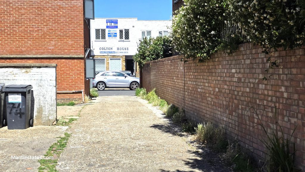 Property photo 1 of 8 1 Bed Flat To Rent Princes Avenue, Finchley Central N3