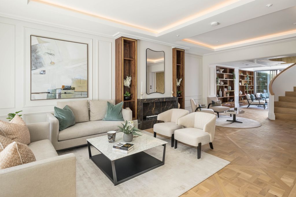 Property photo 2 of 21 Double Reception