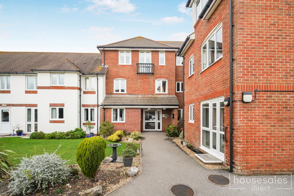 Property photo 2 of 10