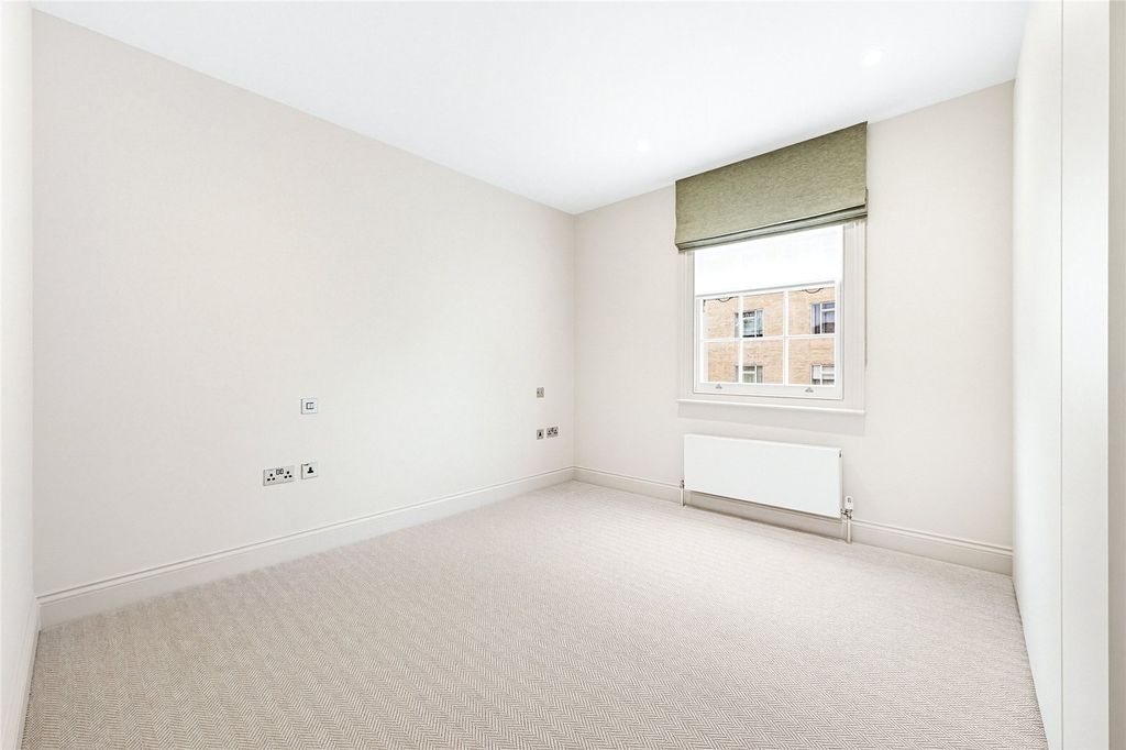Property photo 3 of 16 Picture No. 08