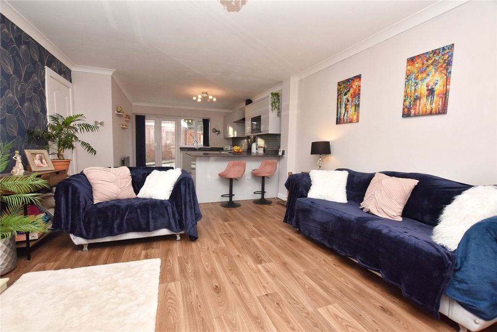 Property photo 3 of 20 Picture No. 33