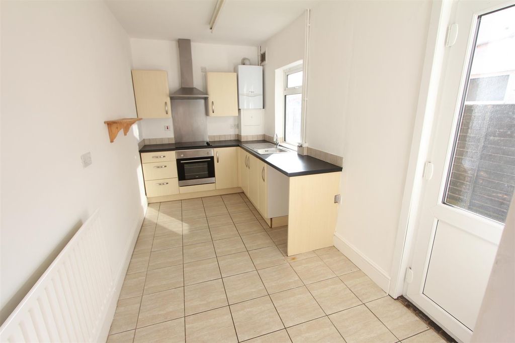 Property photo 2 of 8