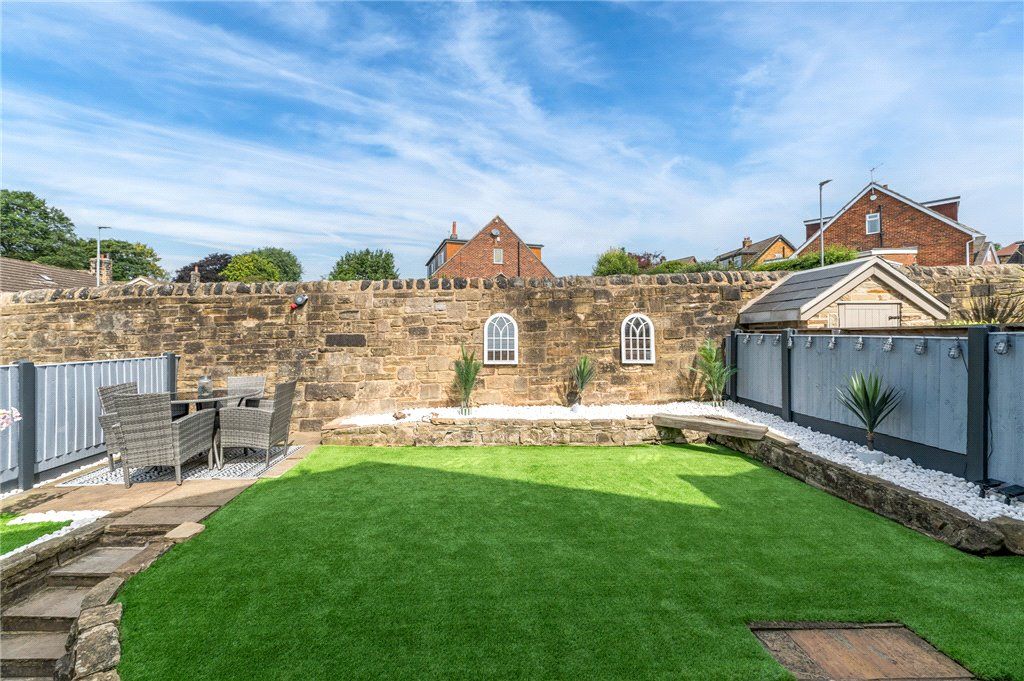 Property photo 2 of 17 Garden