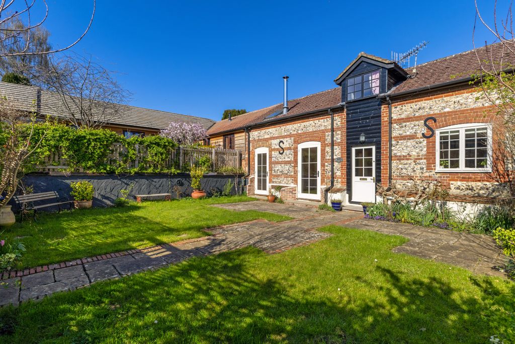 Property photo 1 of 18