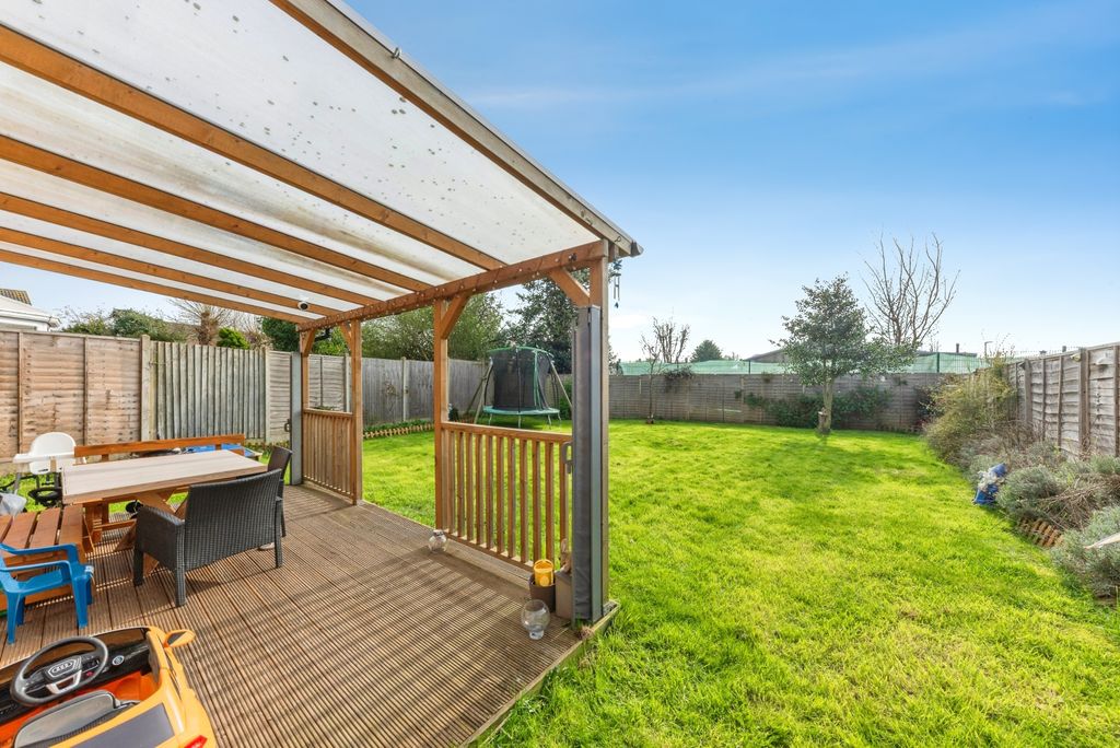 Property photo 2 of 14 4E_Emmendingen_Avenue-22