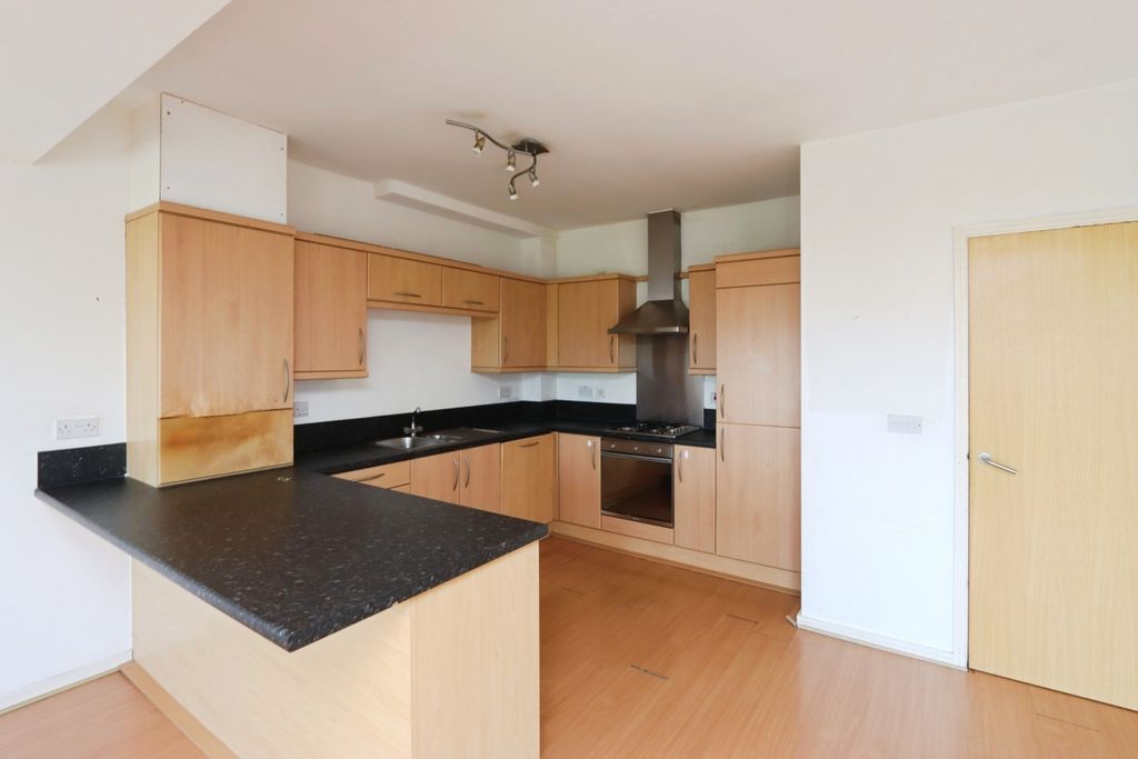 Property photo 2 of 17 Photo