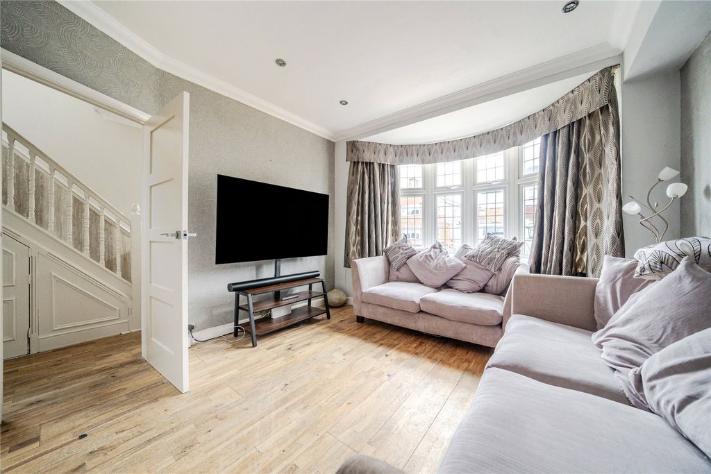 Property photo 3 of 18 Picture No. 02