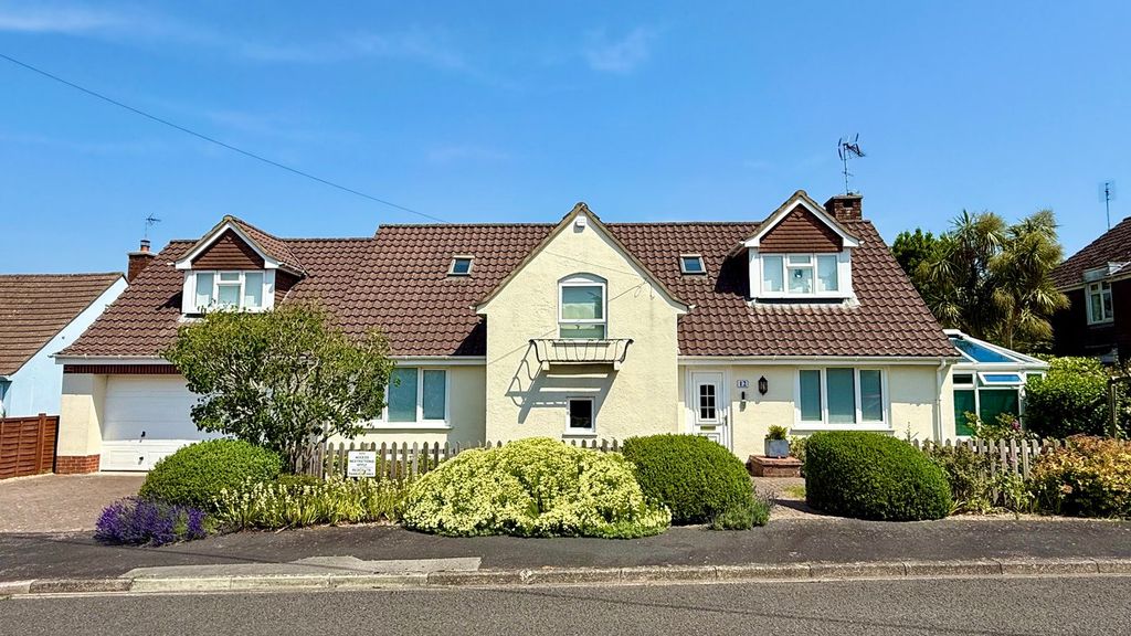 5 bed detached house for saleNoel Close, Brockenhurst SO42