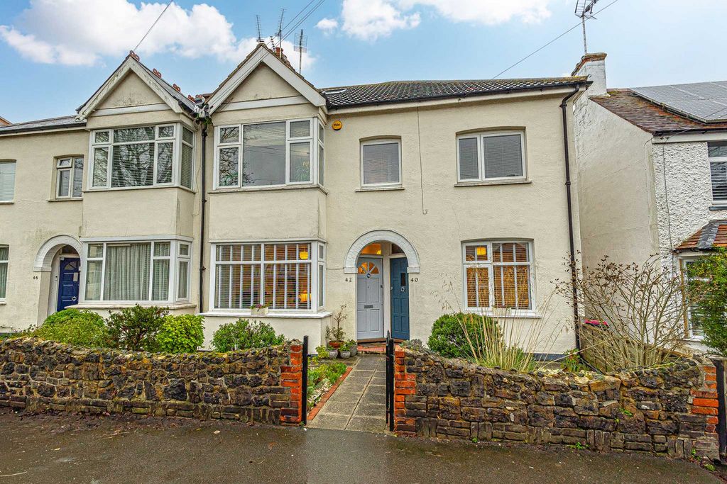 Property photo 1 of 27