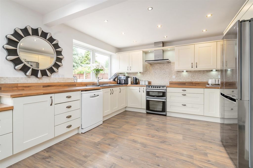 Property photo 2 of 22 39 Prospect Lane, Solihull_15.Jpg
