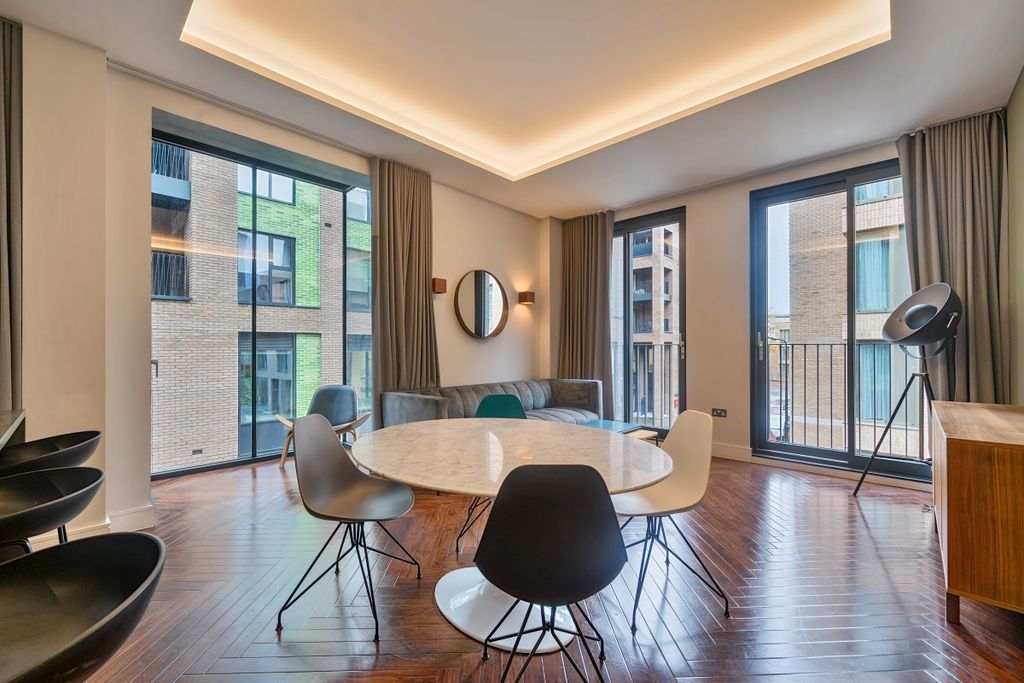 Property photo 3 of 18