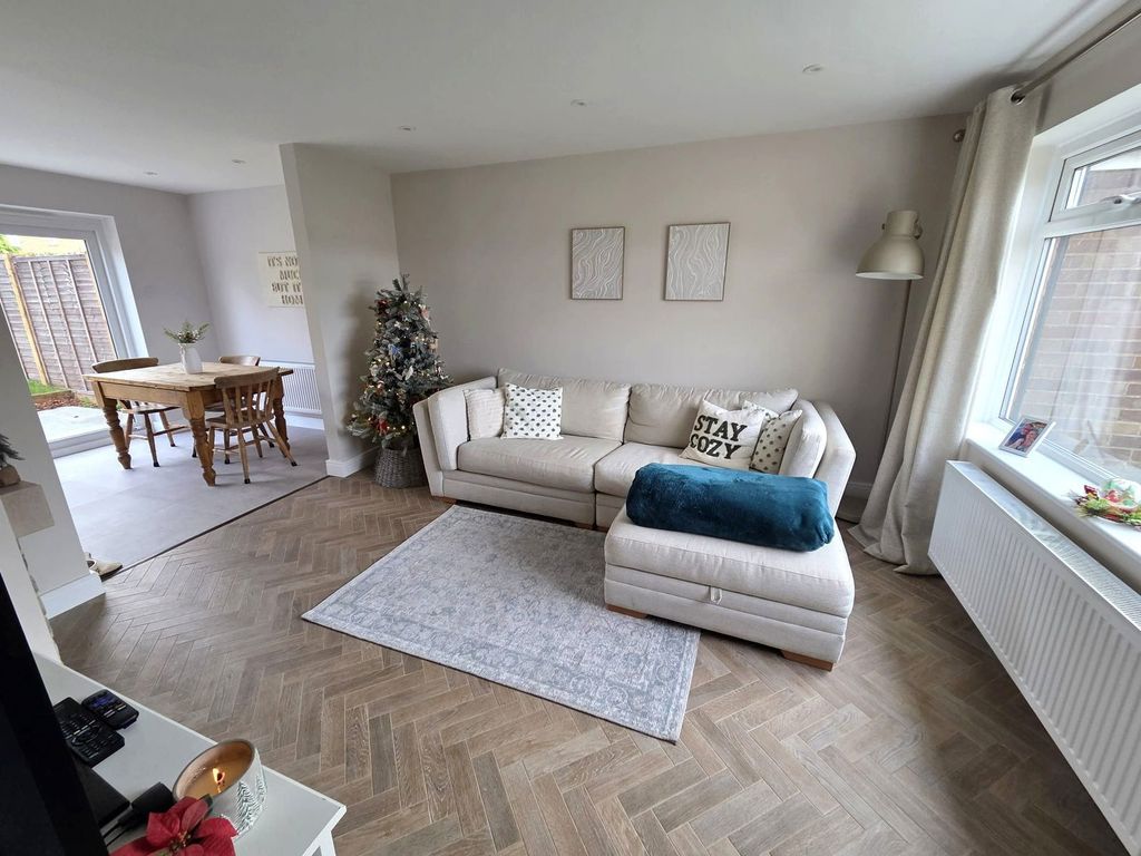 Property photo 3 of 21