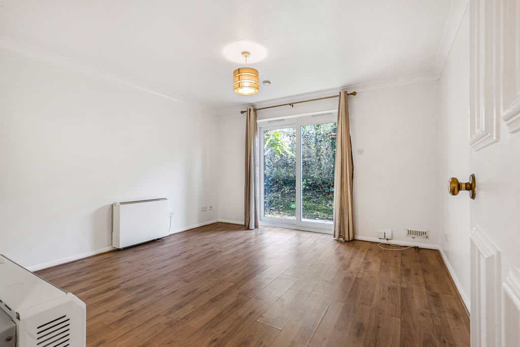 Property photo 3 of 11 21_68416