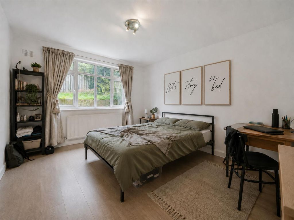 Property photo 2 of 8 8Ecf4206-51E5-4d46-B144-39c276A85882.Png