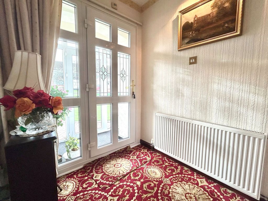 Property photo 2 of 21