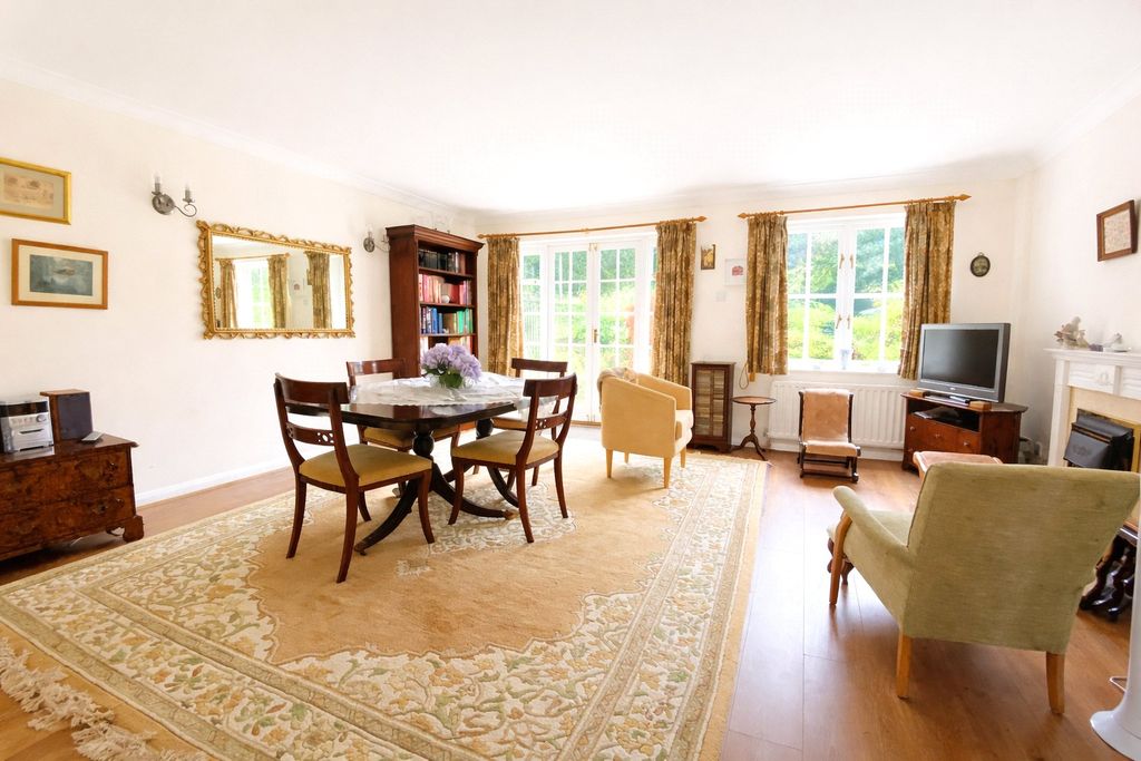 Property photo 2 of 12 Picture No. 10