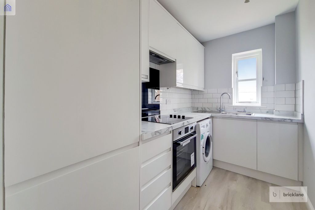 Property photo 2 of 14 Photo 1