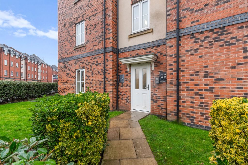 Property photo 2 of 18