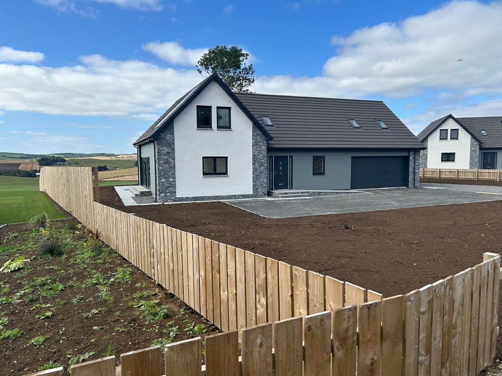 Property photo 1 of 34