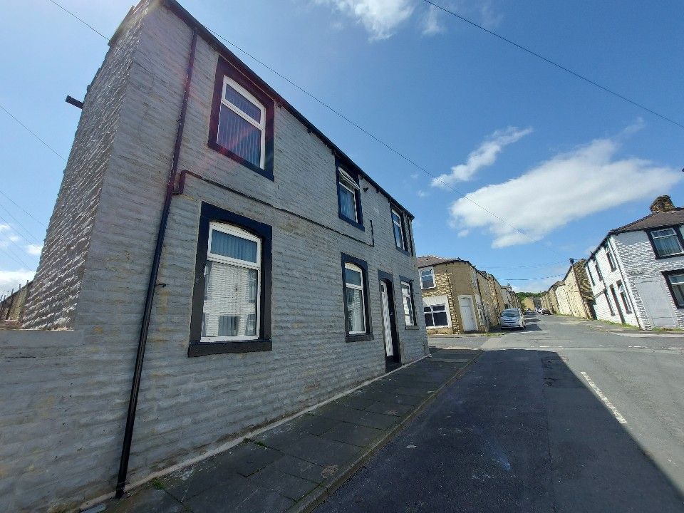 Property photo 2 of 25