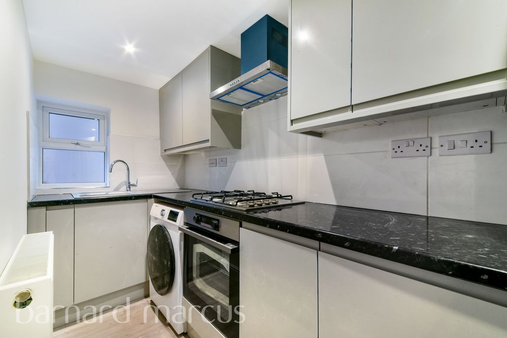 Property photo 1 of 8 Image