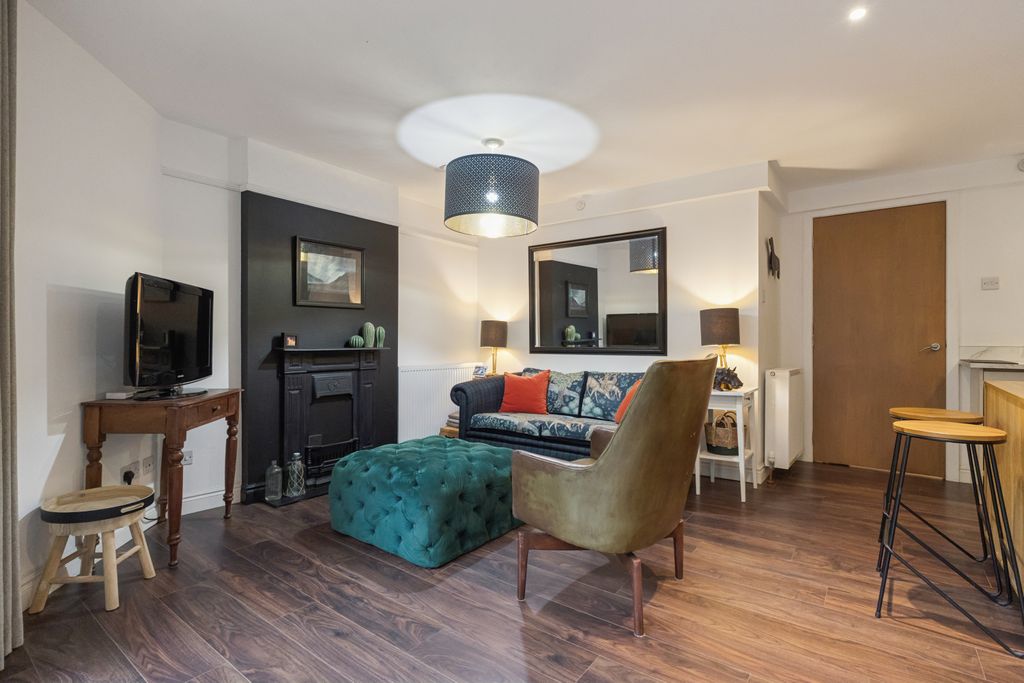 Property photo 3 of 23 3.0