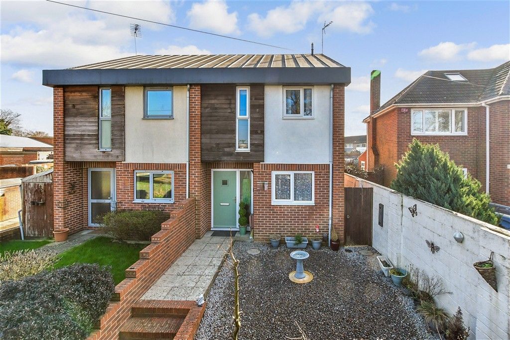 Property photo 2 of 11 External (Web) 1