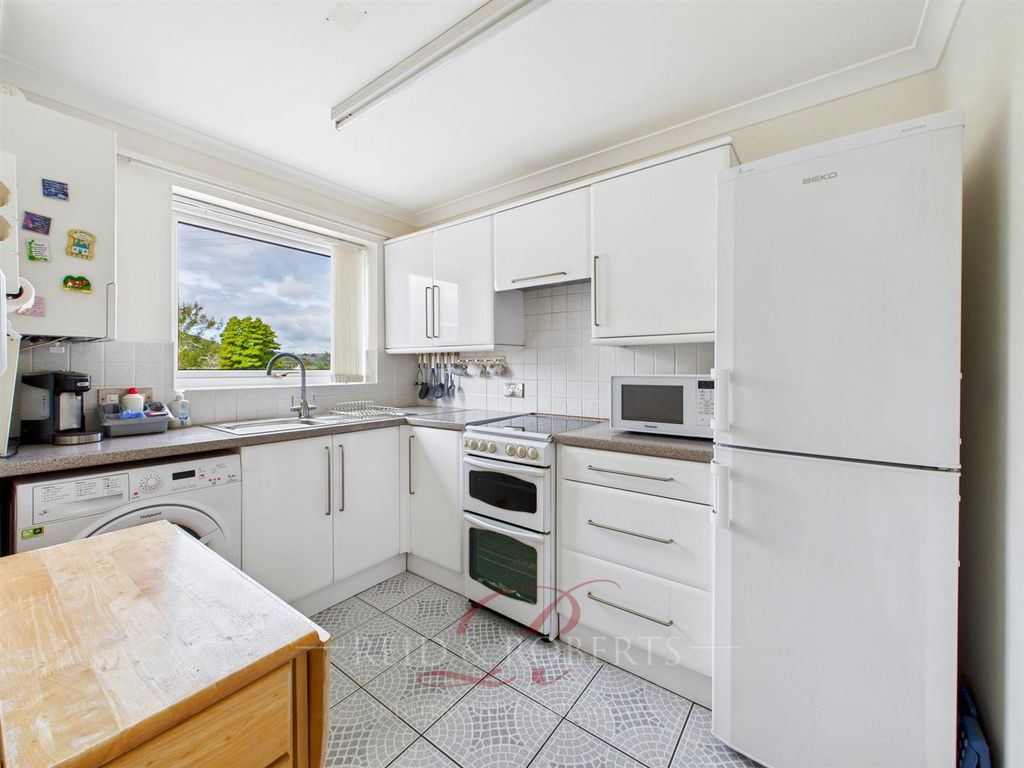 Property photo 3 of 18 Cam03999G0-Pr0187-Still008.Jpg