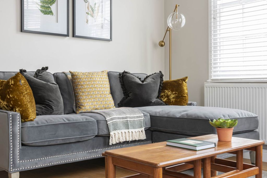 Property photo 2 of 14